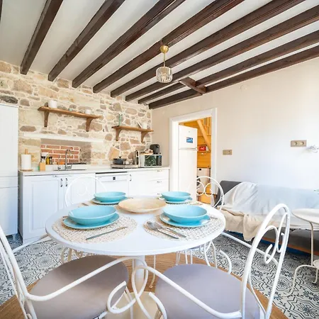 Miniq Homes 101 - Phokaia Stone House With Sea View Holiday home