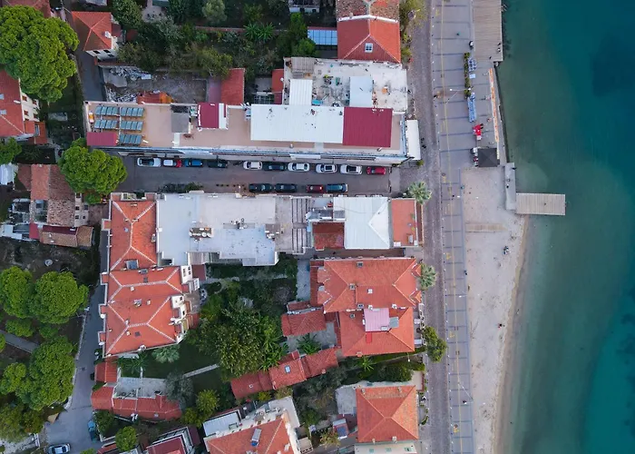 Miniq Homes 101 - Near Sea Center 2br Historic Stone House Tatil Evi *